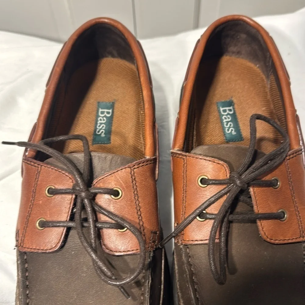 Bass Men's Brown Leather Loafers like new!